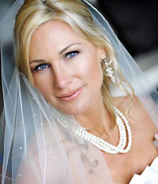 The Difference Between Standard Makeup and Professional Bridal Makeup